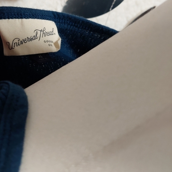 Long Sleeve Top,Universal Thread, Size XL, Blue - Picture 4 of 5